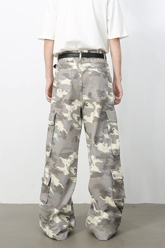 Men's Camouflage Wide Leg Cargo Jeans