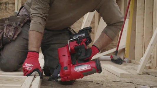 Milwaukee 13A 1.5-8in Electromagnetic Drill