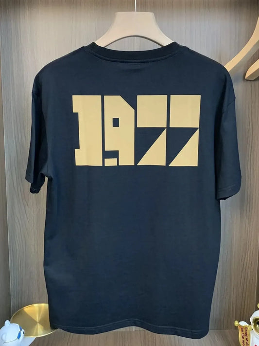 Men's Plus Size Vintage 1977 Graphic Round Neck T-Shirt