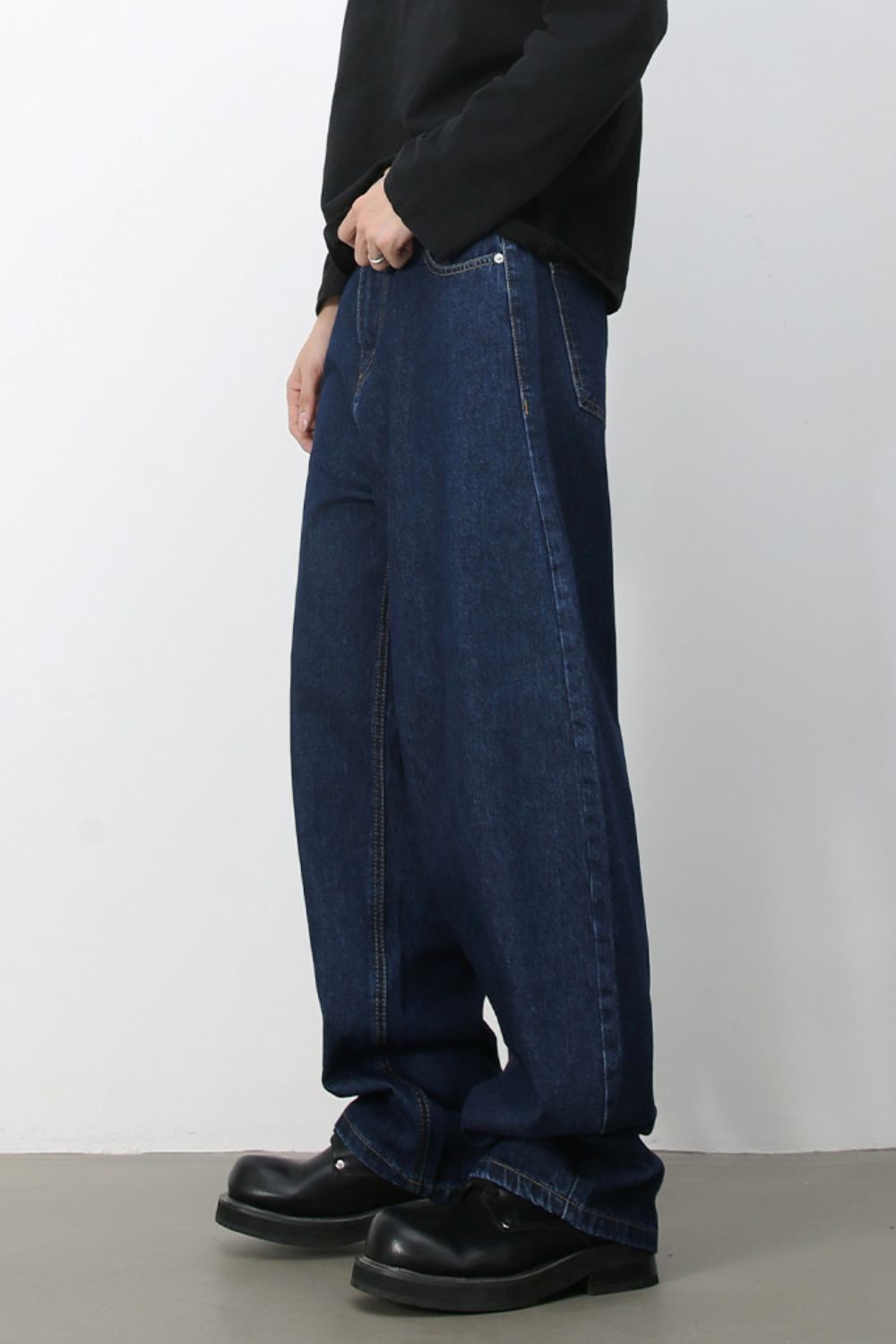 Men's Wide Leg Cargo Jeans