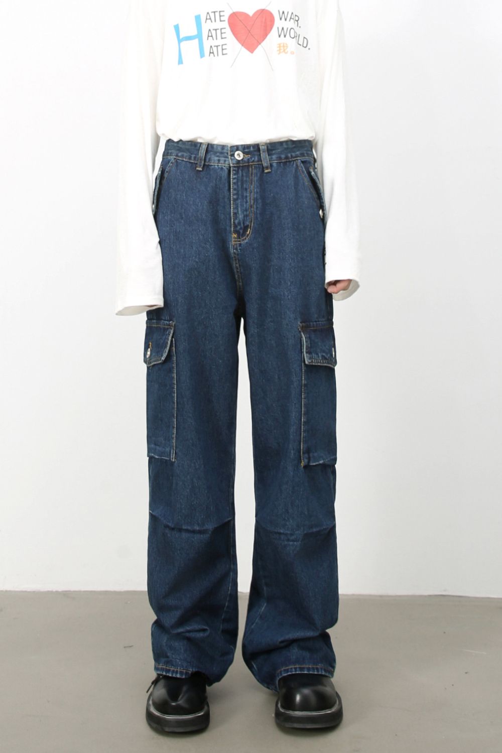 Men's Baggy Jeans with Cargo Pockets
