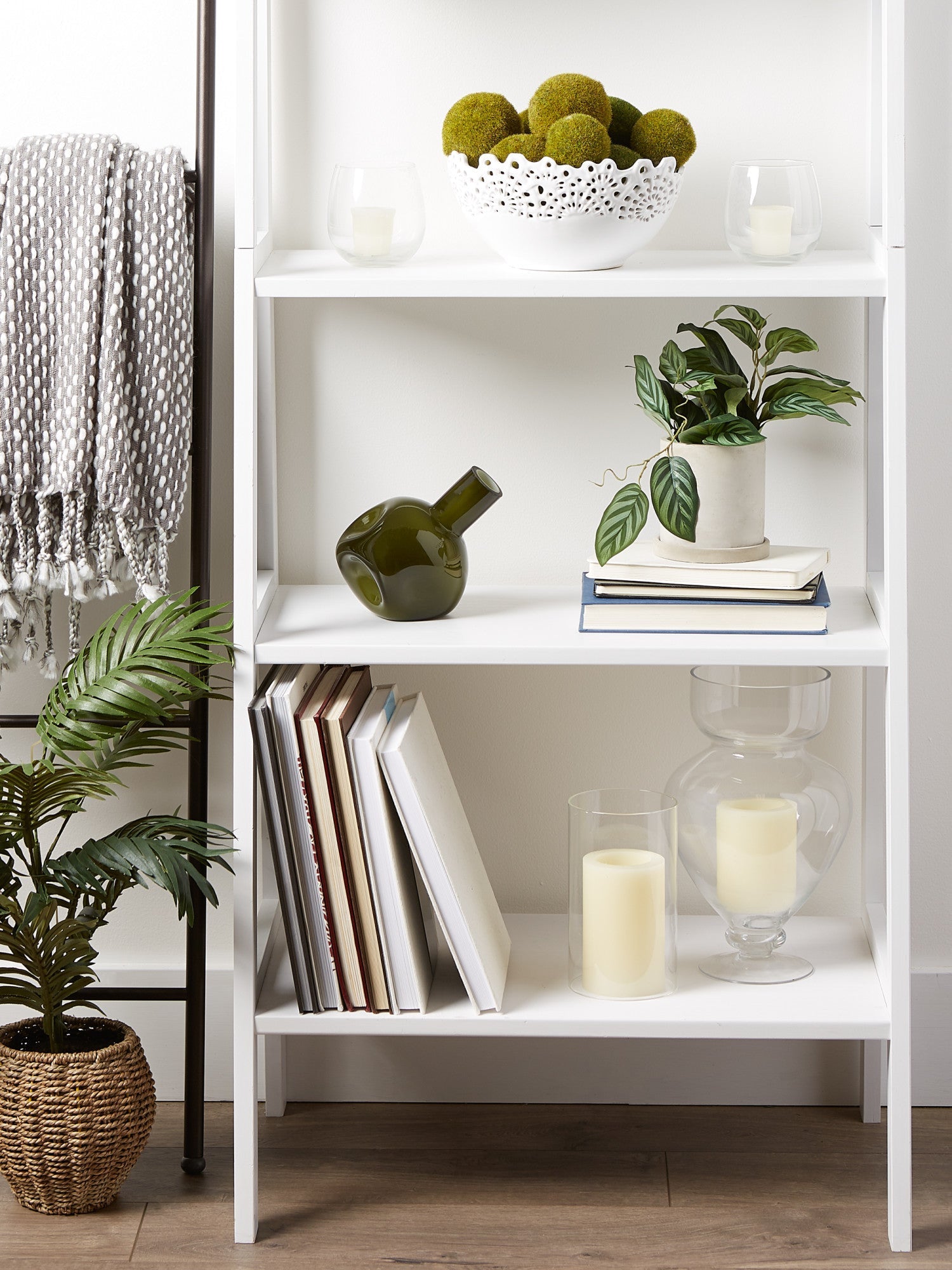 Hunter Green Abstract Glass Decorative Vase for Home