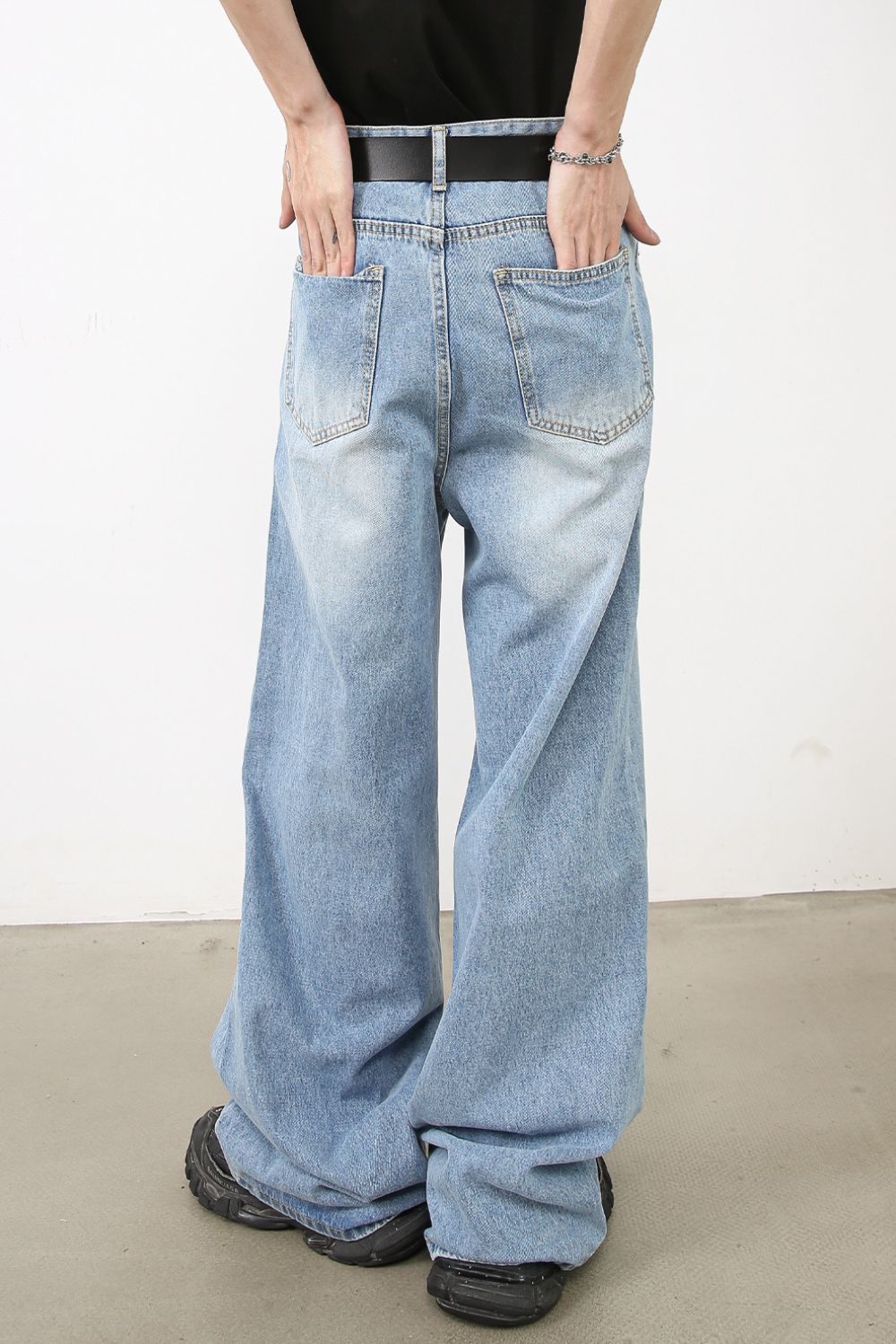 Men's Wide Leg Jeans