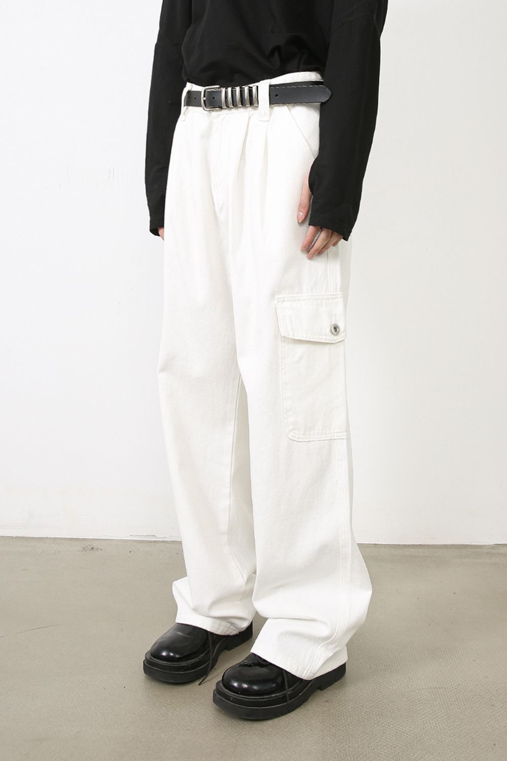 Men's Loose Fit Cargo Jeans