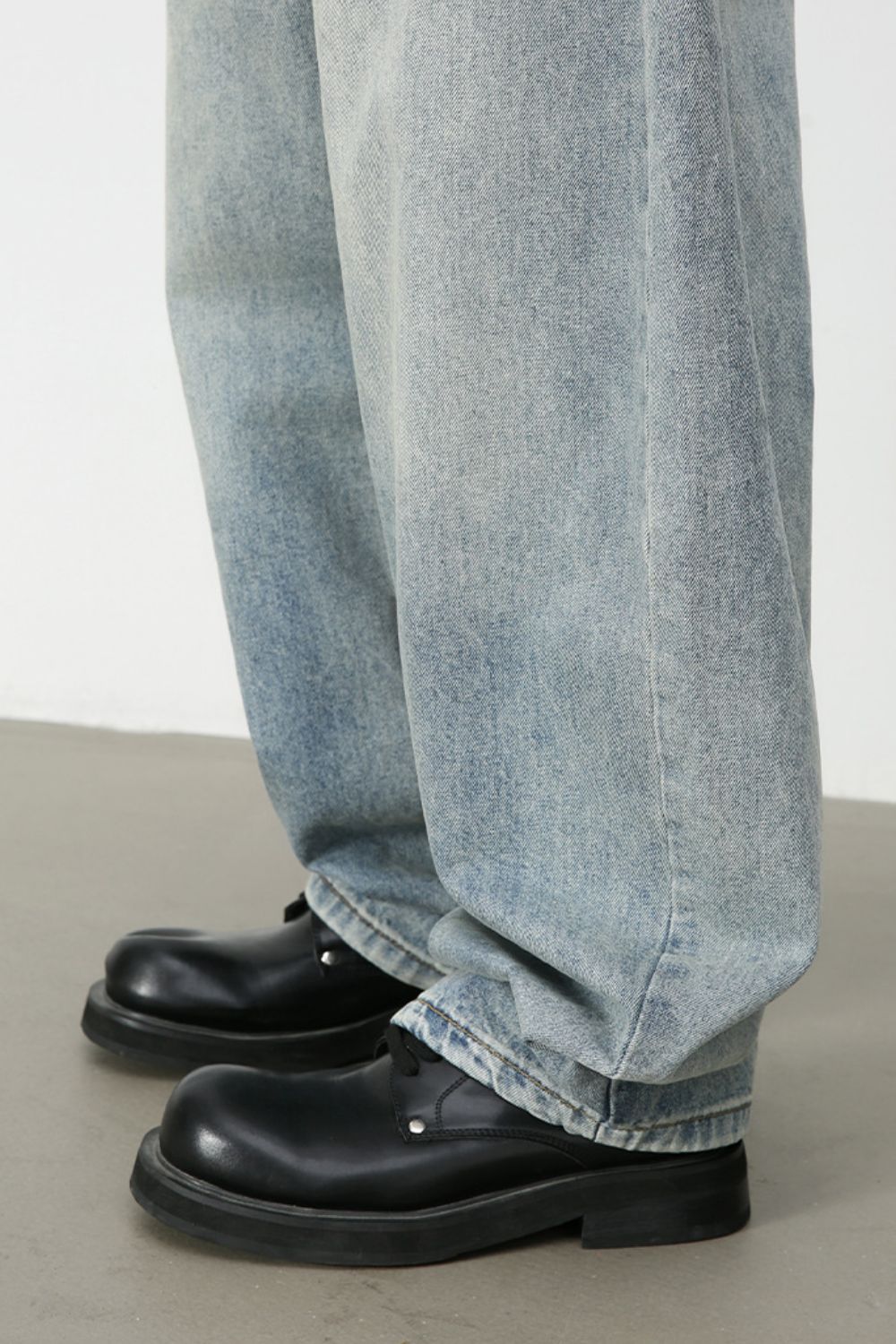 Men's Wide Leg Cargo Jeans