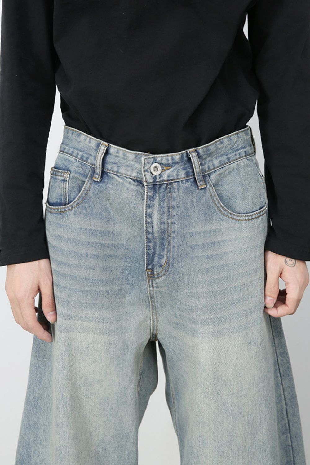 Men's Wide Leg Cargo Jeans