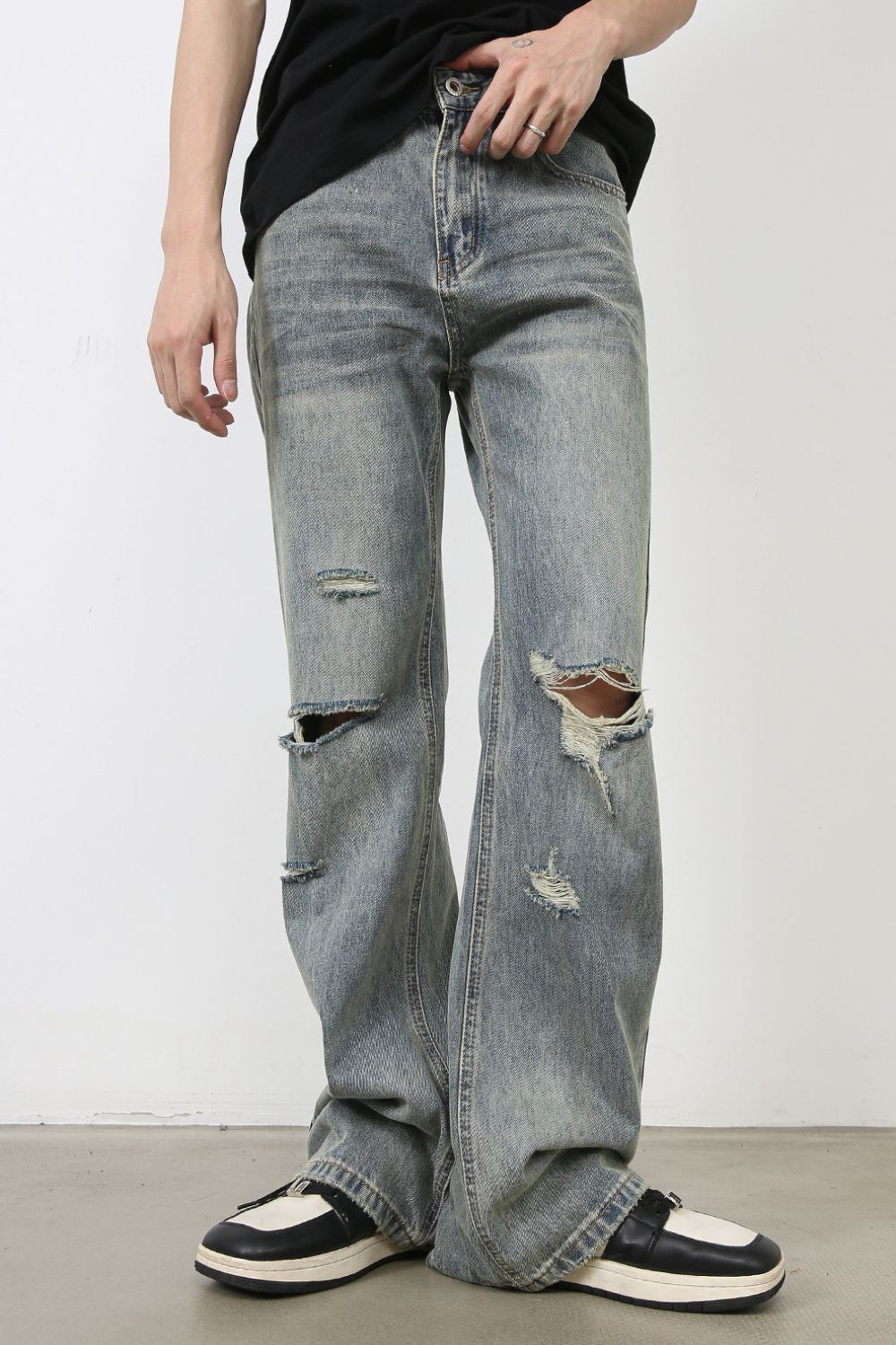 Men's Distressed Jeans
