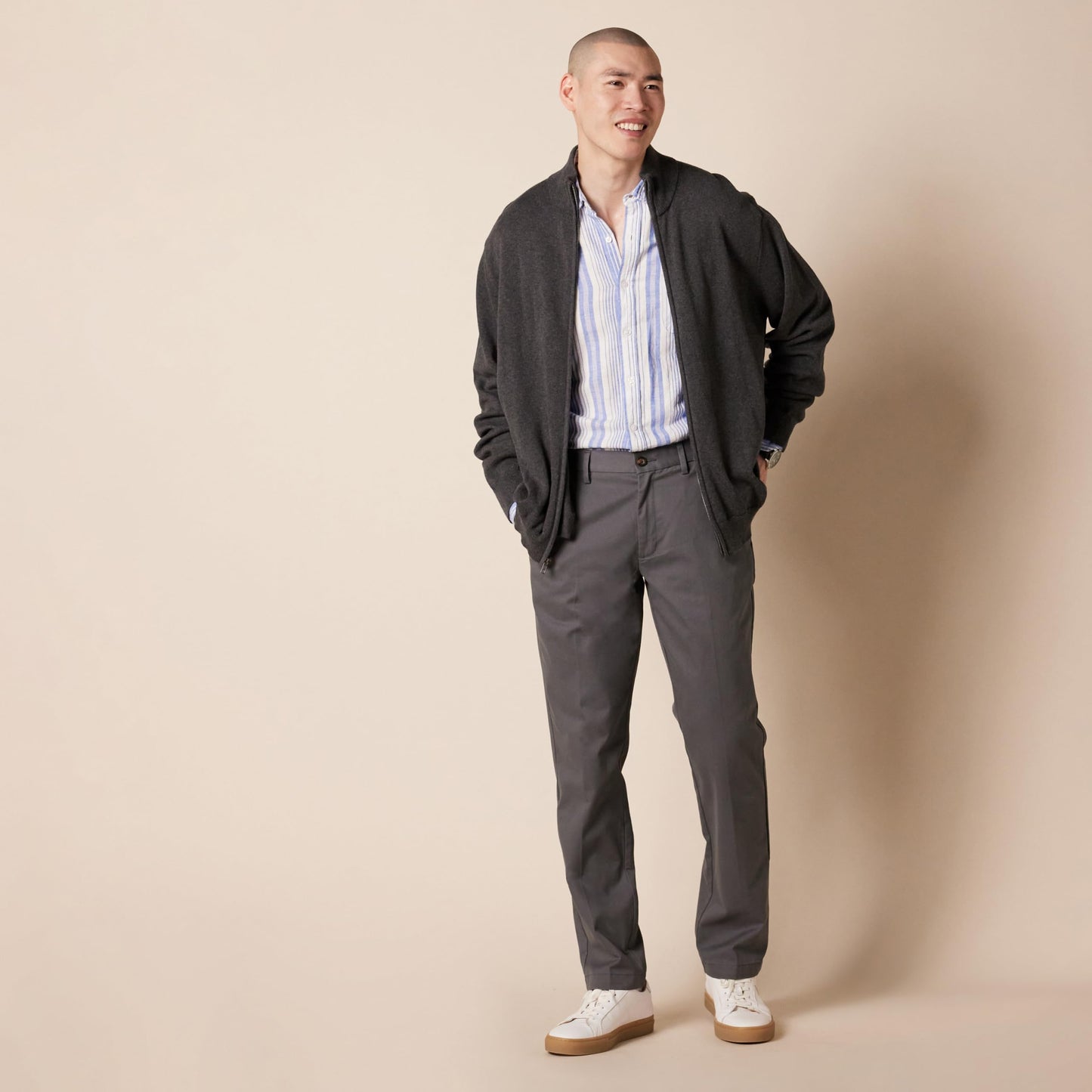  Men's Straight-Fit Wrinkle-Resistant Flat-Front Chino Pant, Black, 28W x 28L