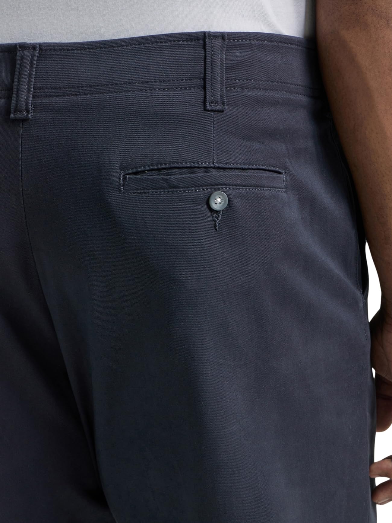 Lee Men's Big & Tall Extreme Motion Flat Front Relaxed Taper Pant Khaki 52W x 30L