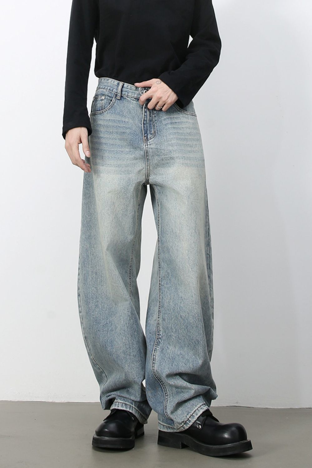 Men's Wide Leg Cargo Jeans