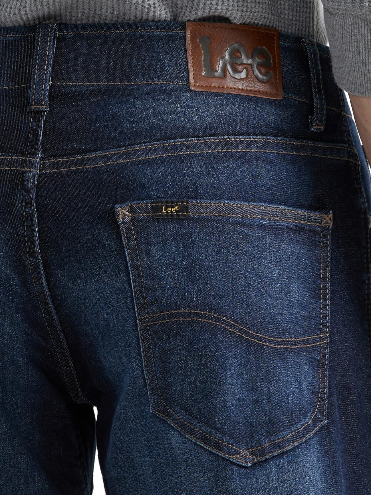 Lee Men's Extreme Motion Straight Taper Jean Cougar 34W x 30L