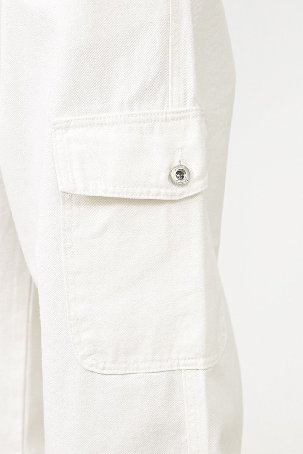 Men's Loose Fit Cargo Jeans