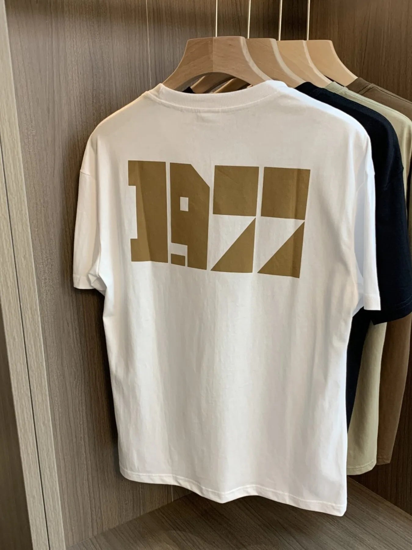 Men's Plus Size Vintage 1977 Graphic Round Neck T-Shirt