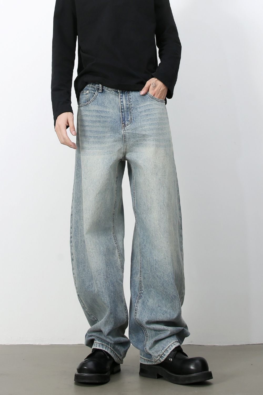 Men's Wide Leg Cargo Jeans