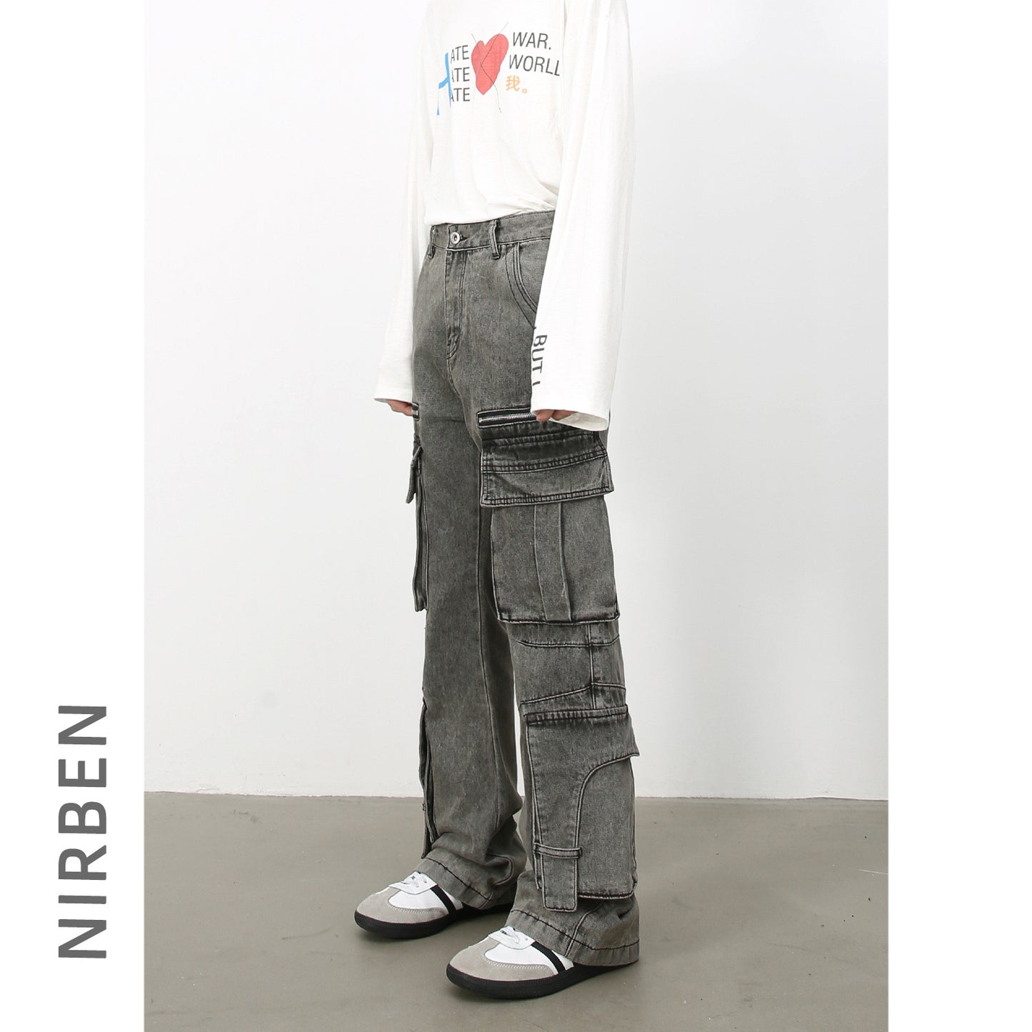 Men's Mid-Rise Jeans with Cargo Pockets