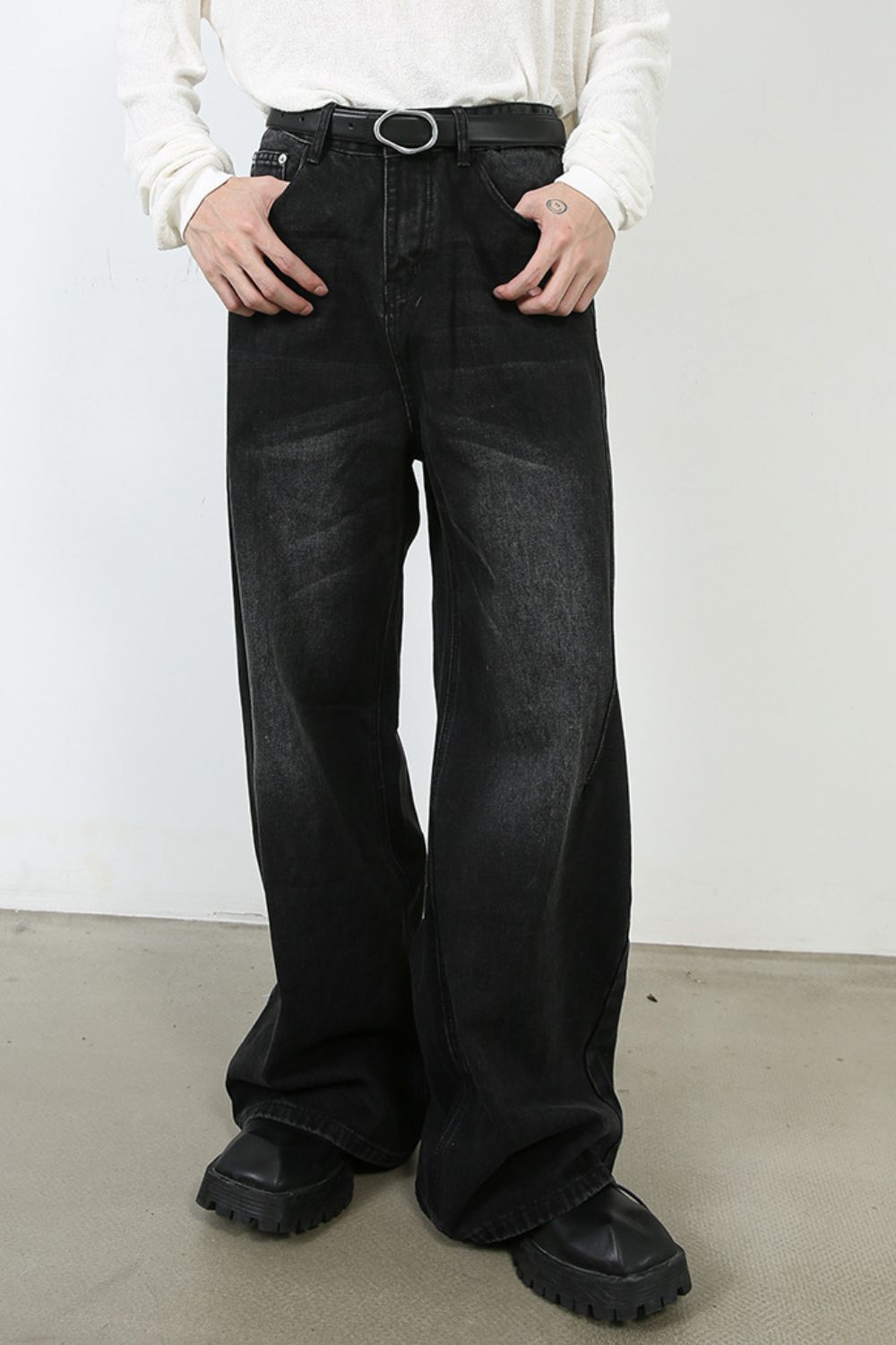 Men's Wide Leg Jeans