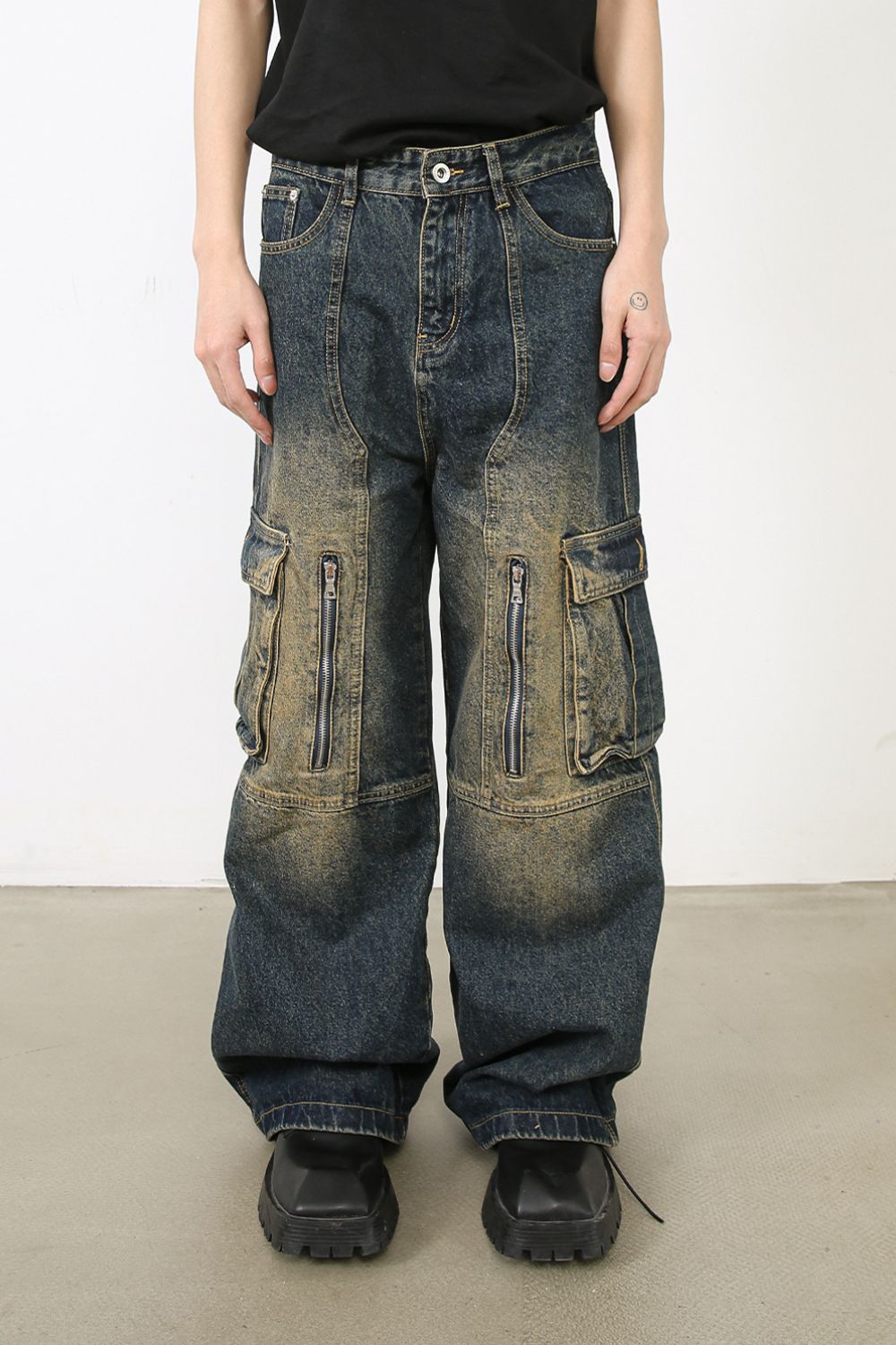 Men's Wide Leg Cargo Jeans