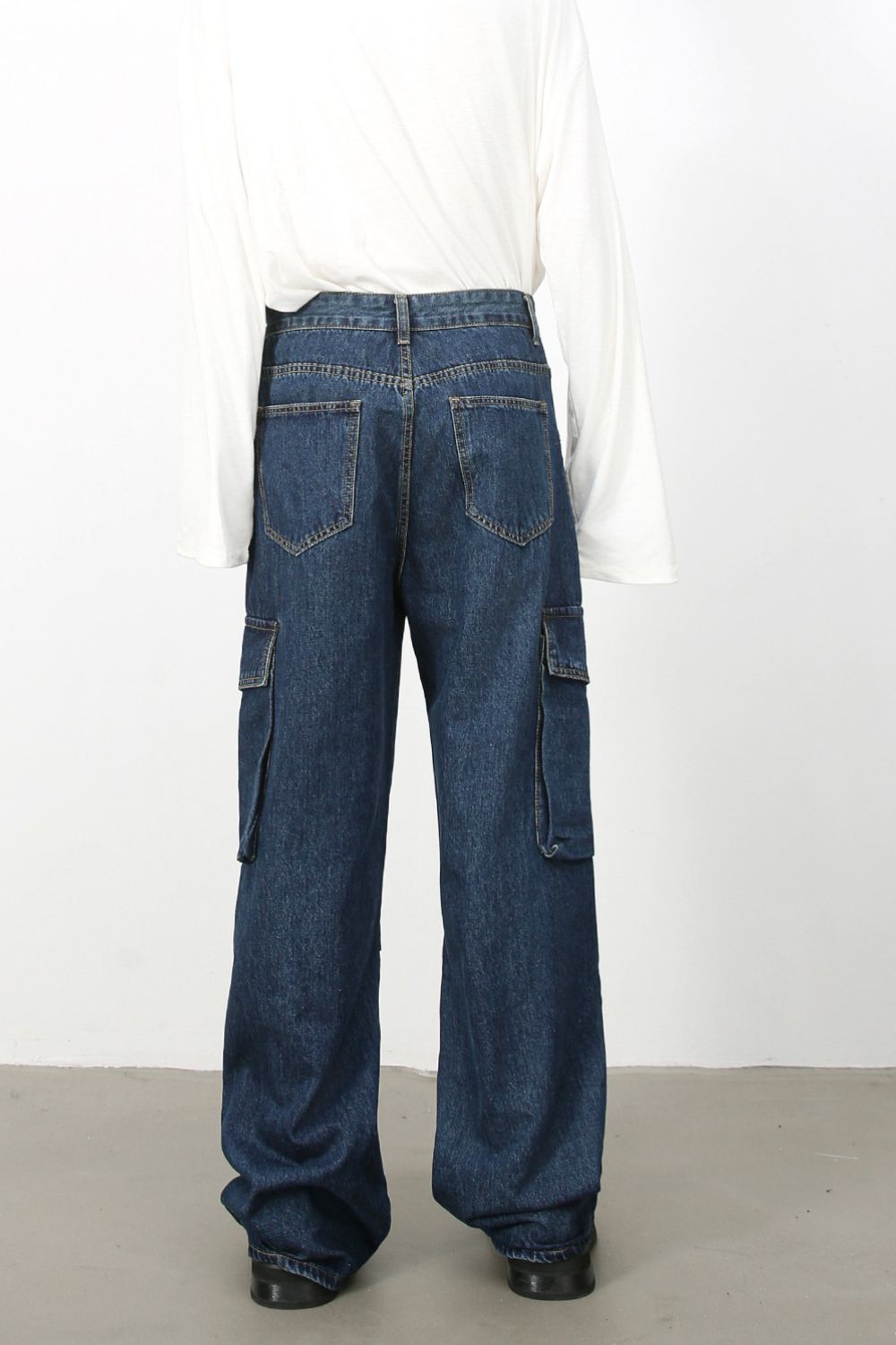 Men's Baggy Jeans with Cargo Pockets