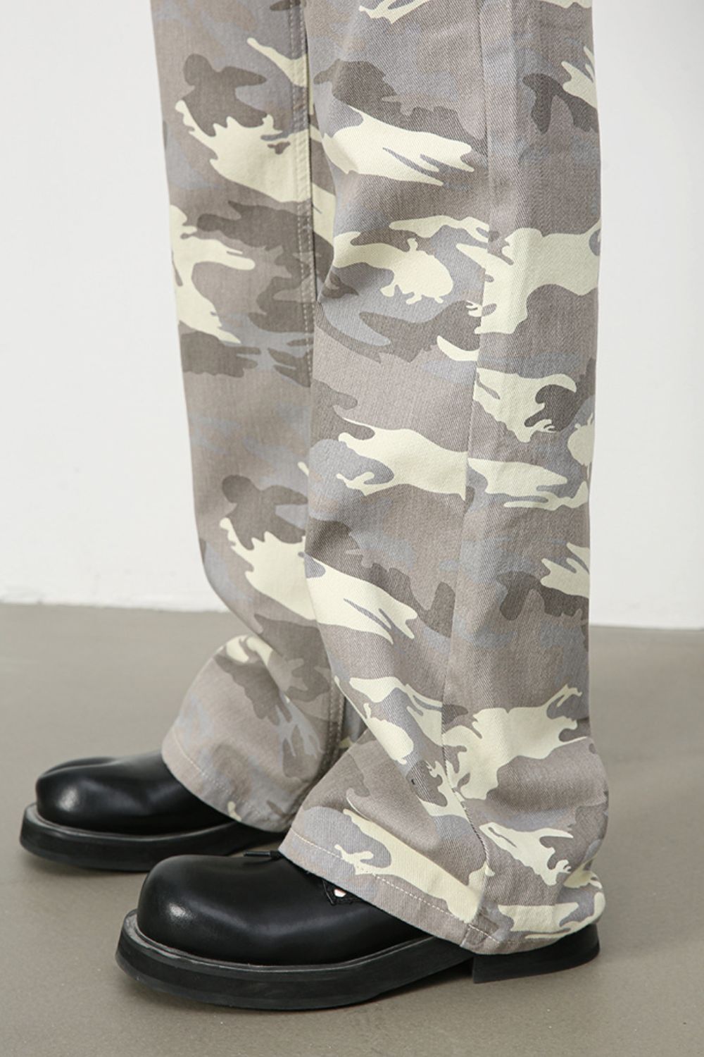Men's Camouflage Jeans with Pockets