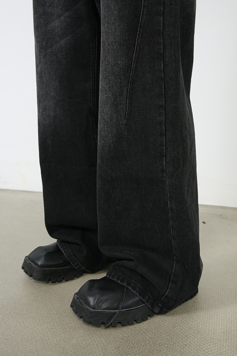 Men's Wide Leg Jeans