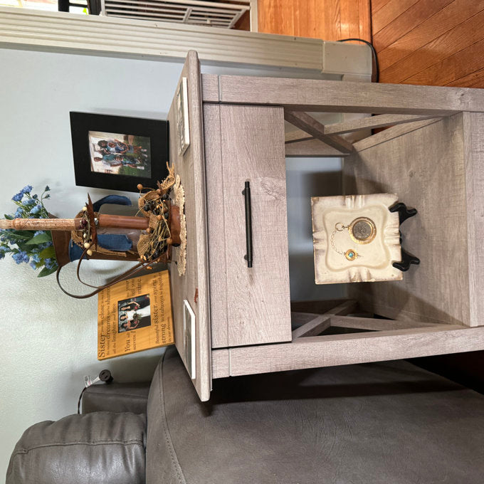 Laurel Foundry Modern Farmhouse Huckins End Table with Storage